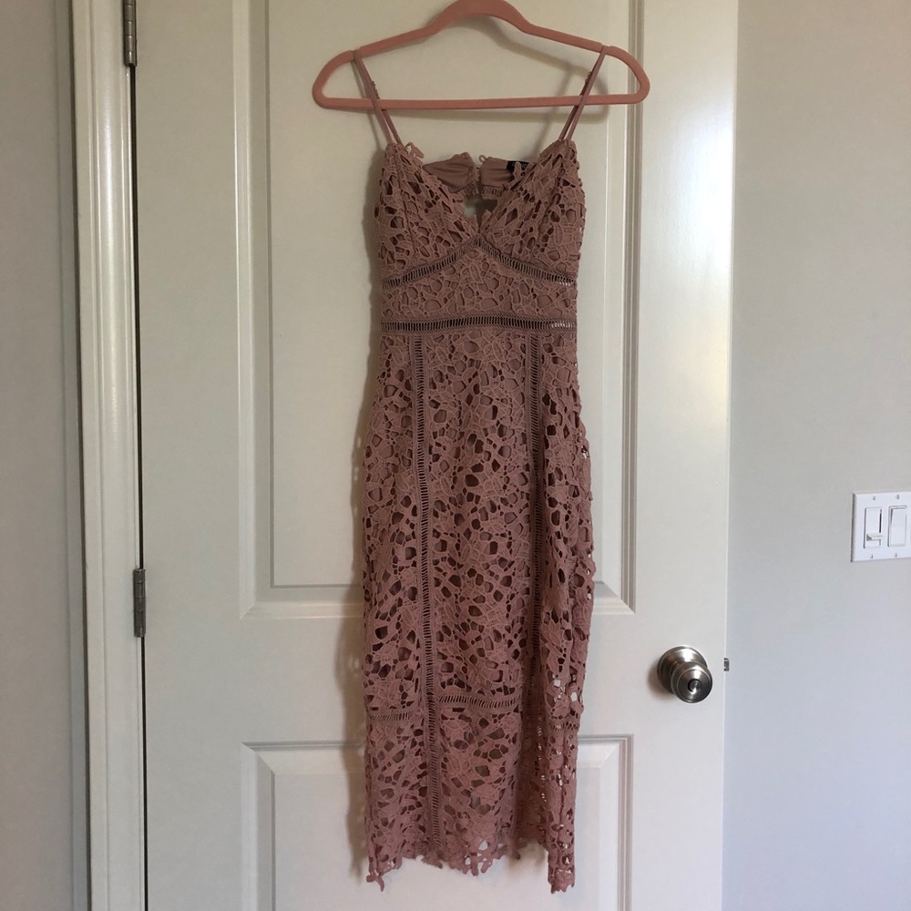 Fashion Nova Lace Dress in Rose
